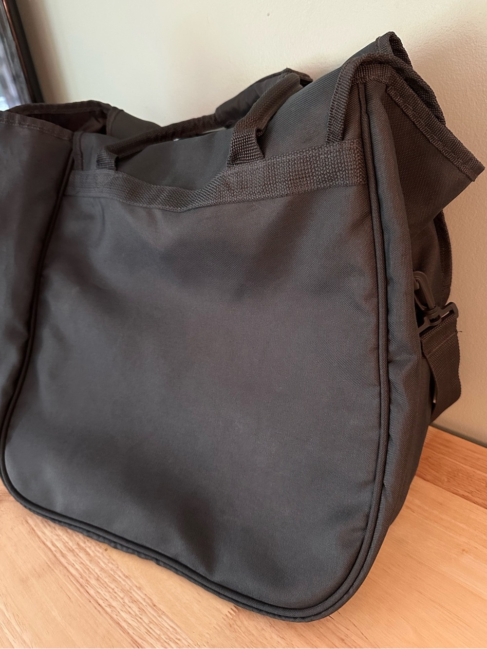 Tupperware Consultant Bags - Picture 4 of 8